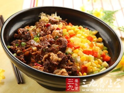 豌豆玉米牛肉飯