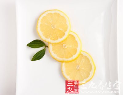 夏季減肥的最快方法 食用些檸檬