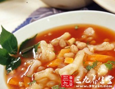 吃花生牛筋粥補血