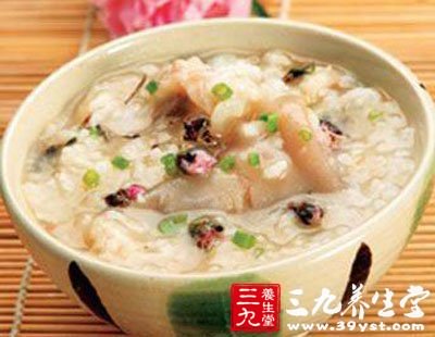 吃鲫魚山藥粥預防乳腺癌