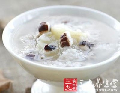 夏季養生食譜 宜食苡仁粥