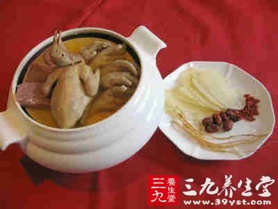 綠豆百合炖白鴿