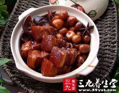 鹌鹑蛋燒板栗