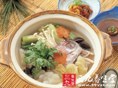 淮山芡實煲筍殼魚湯