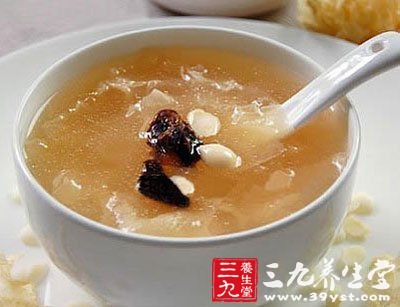 香蕉百合銀耳湯