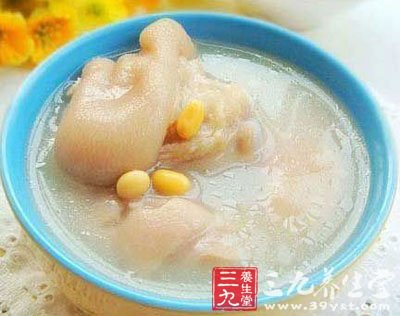薏仁豬腳湯