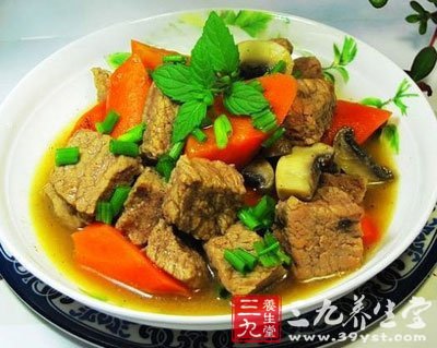 最有效的豐胸食譜胡蘿卜炖牛肉