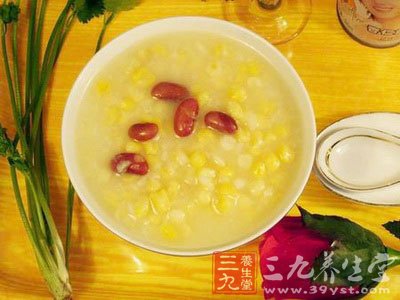 豆蔻粥適用於脾胃虛寒
