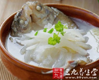 鮮魚蘿卜湯