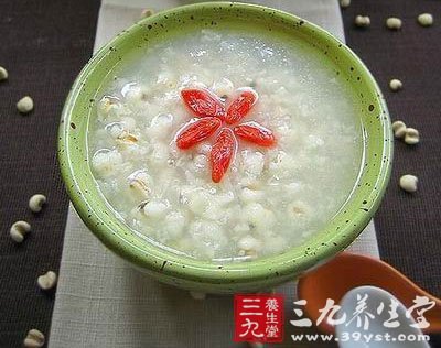 枸杞子粥補肝益腎