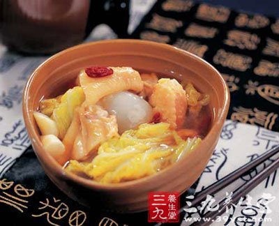 補血養顏歸圓炖雞肉