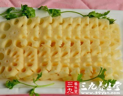 蓮藕花生章魚湯