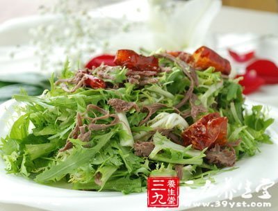 肉絲拌苦苣