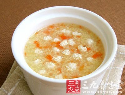 胡蘿卜養目粥