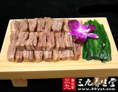 狗肉性溫味鹹除有補中益氣作用外還能溫腎助陽