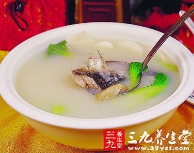 蔥豉豆腐湯具有疏散風寒理氣溫中的作用
