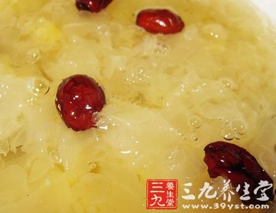 銀耳紅棗湯