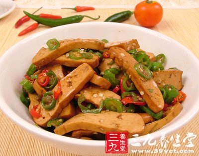 經過壓制濃縮而成的豆腐干鈣含量在豆制品中出類拔萃