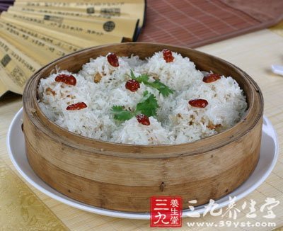 糯米味甘性溫能夠補養人體正氣