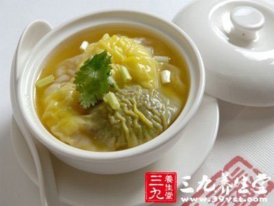 金針雲耳魚頭湯