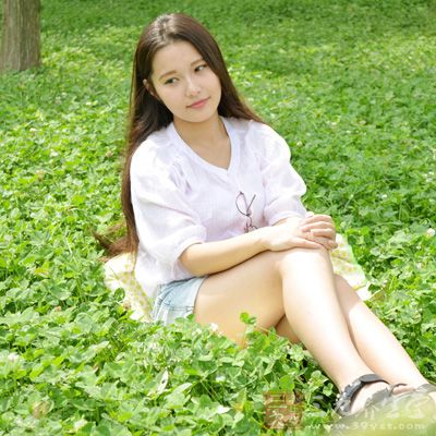 皮膚粗糙,沒光澤,發暗 皮膚粗糙,沒光澤,發暗