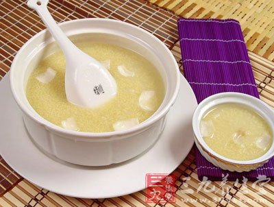 鮮菇小米粥