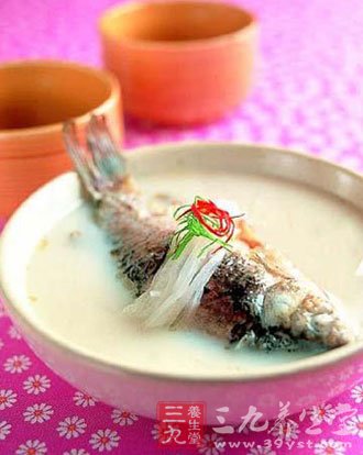 黑豆煲鲫魚湯