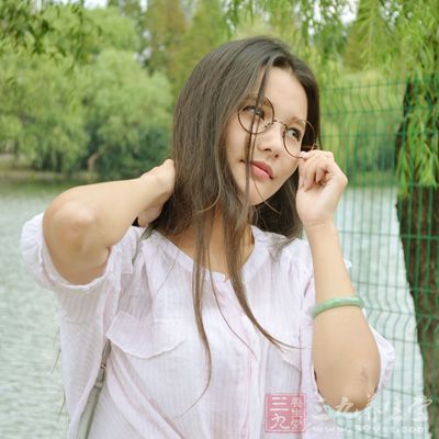 中樞性鎮咳藥如可待因雖然鎮咳效果較好