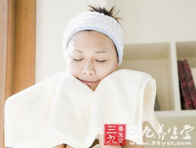 補水他法 為肌膚迅速降溫