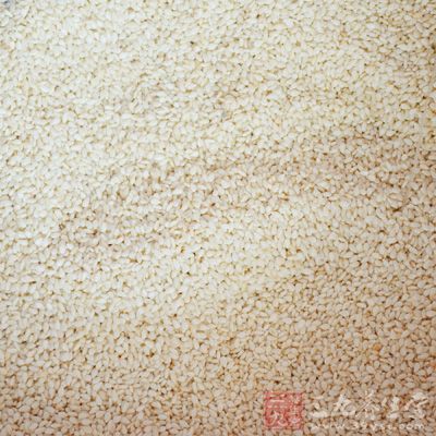 糯米含有蛋白質、脂肪、糖類、鈣、磷