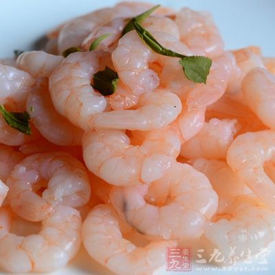 蝦仁體內很重要的一種物質就是蝦青素