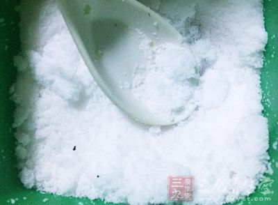 精鹽3克，味精2克
