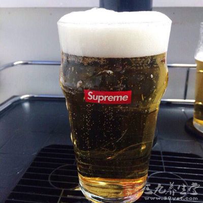 啤酒100克，黃油100克