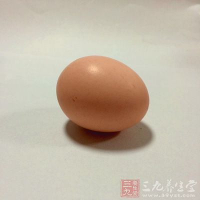 雞蛋，面粉，鹽，黑胡椒粉