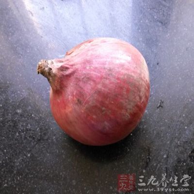 洋蔥1/6個、番茄1個