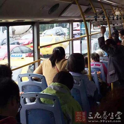 一些人在旅途中卻突然發病，出現各種各樣的病症