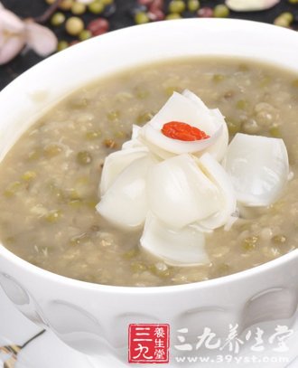 活血化瘀防潰瘍 推薦3款油菜養生食譜