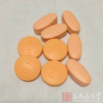 症發時注意多休息，適量服用鎮靜藥。嚴重時應及時就醫