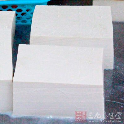 豆腐是植物食品中最好的補鈣食品