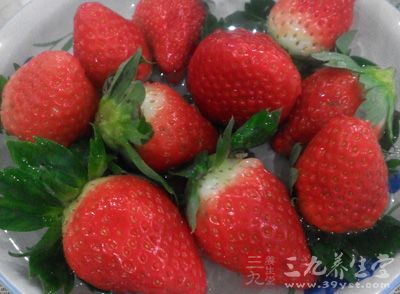 葡萄、檸檬、木瓜、草莓