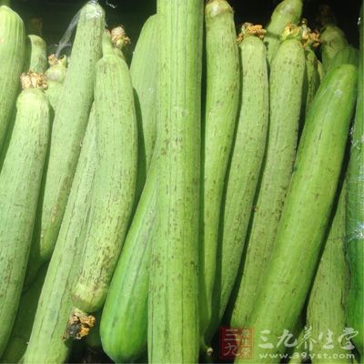 絲瓜翠綠鮮嫩，清香脆甜