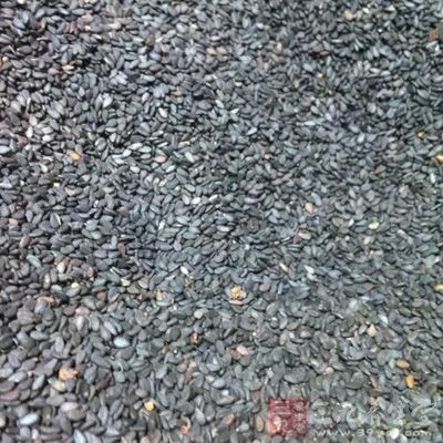 栗子（鮮）600克，芝麻120克