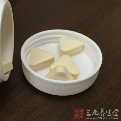 有很多的人使用避孕藥來消除青春痘