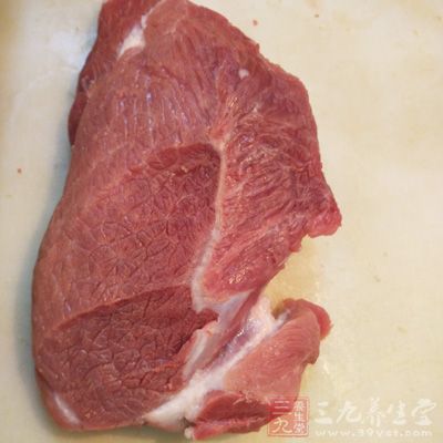 鮮蓮子各60g，瘦肉200g
