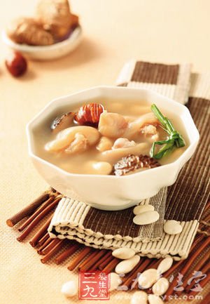豐胸食譜3、花生牛筋煲