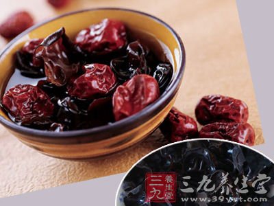 紅棗豐胸之黑木耳紅棗湯