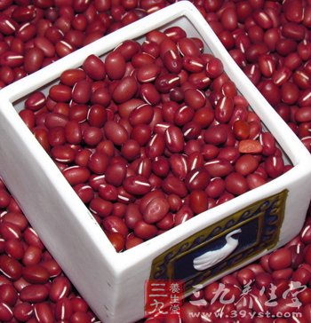 紅豆薏米粥美容養顏消水腫