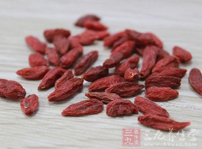 枸杞20克、紅棗80克