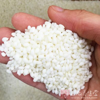 豬肚1個，糯米150克