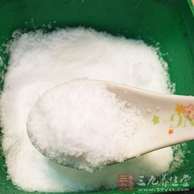 門鴨1只，冬蟲夏草100克，食鹽捻少許